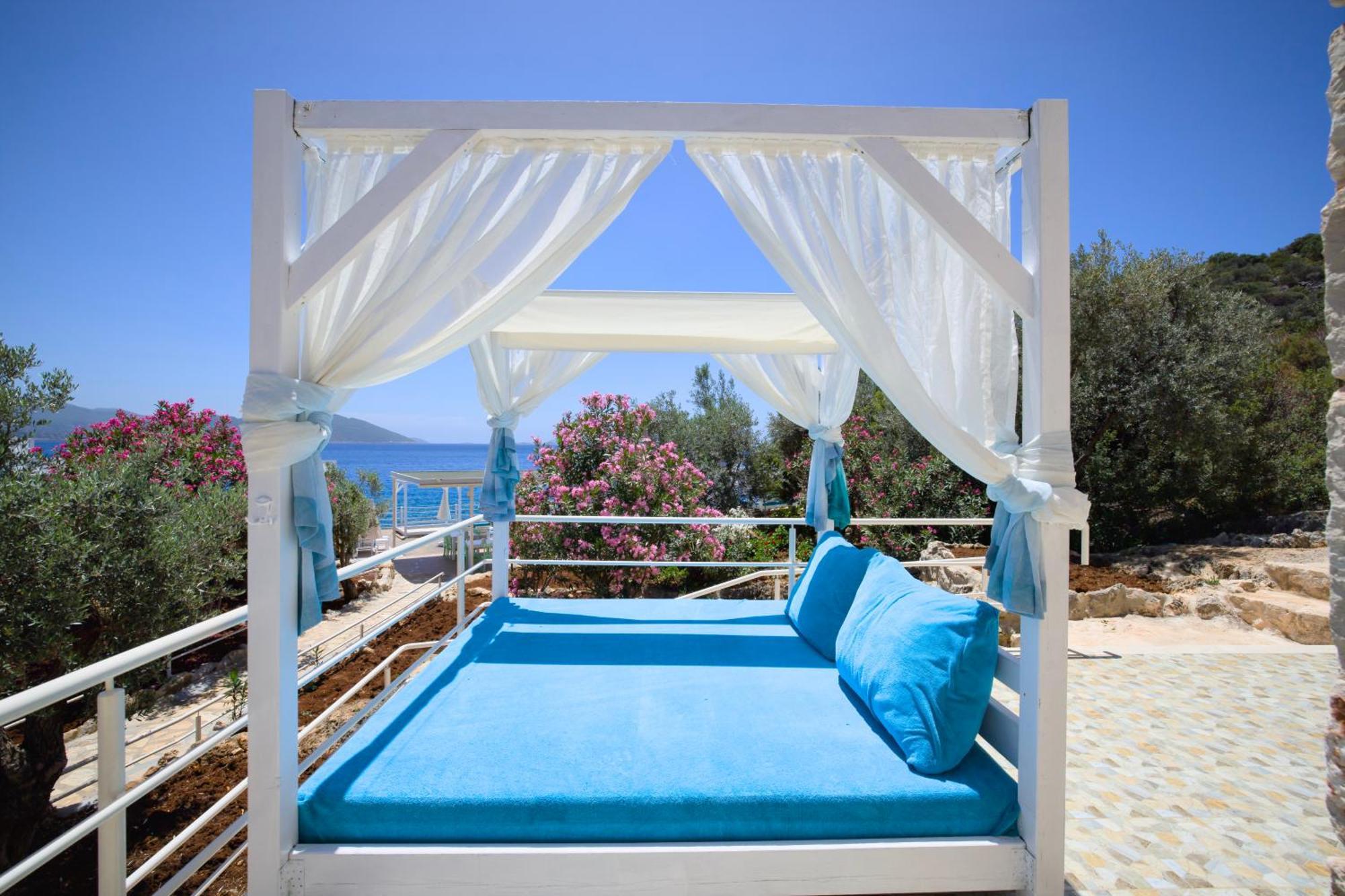 Blanca Beach Hotel Kas Exterior photo
