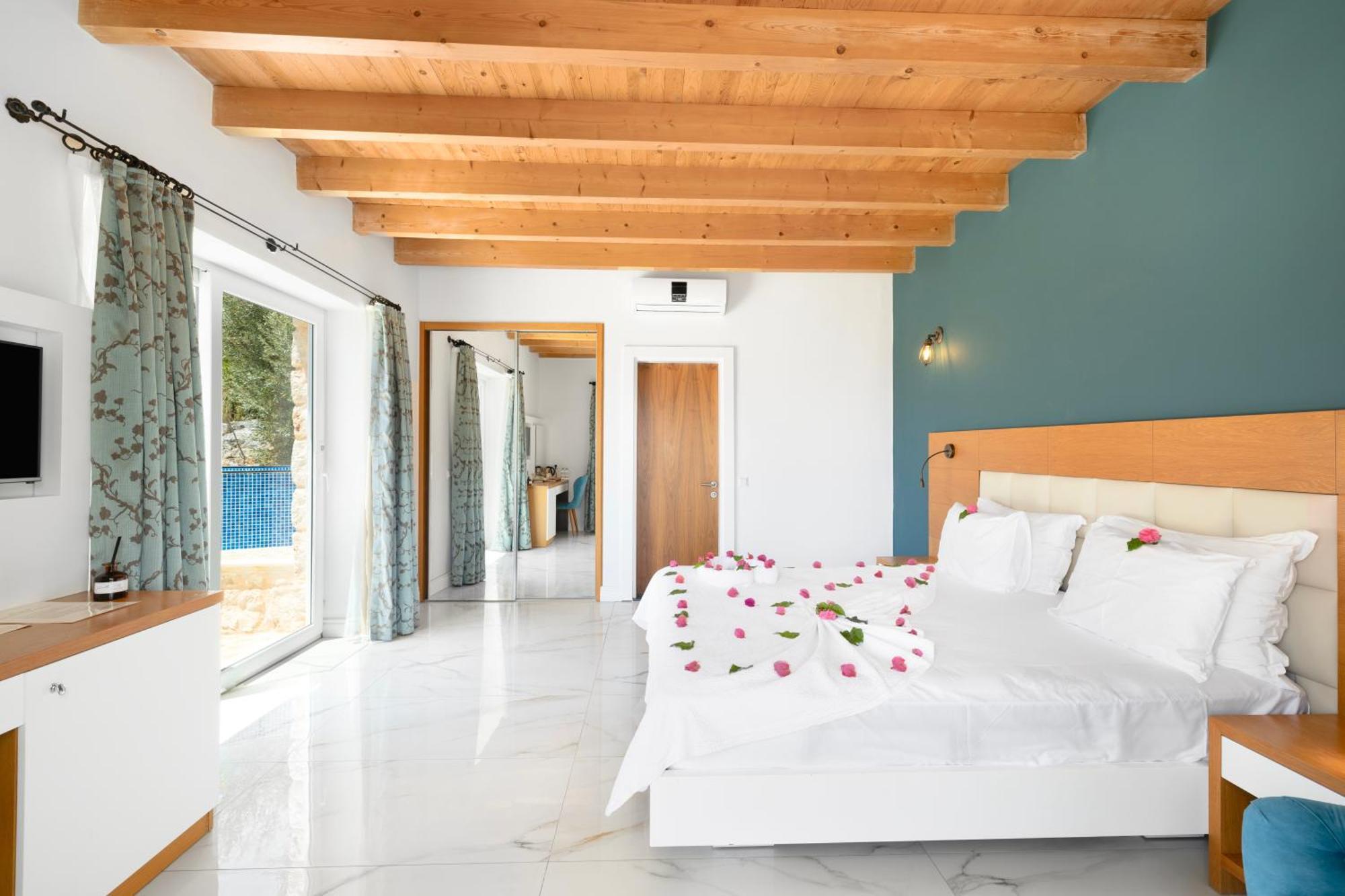 Blanca Beach Hotel Kas Exterior photo