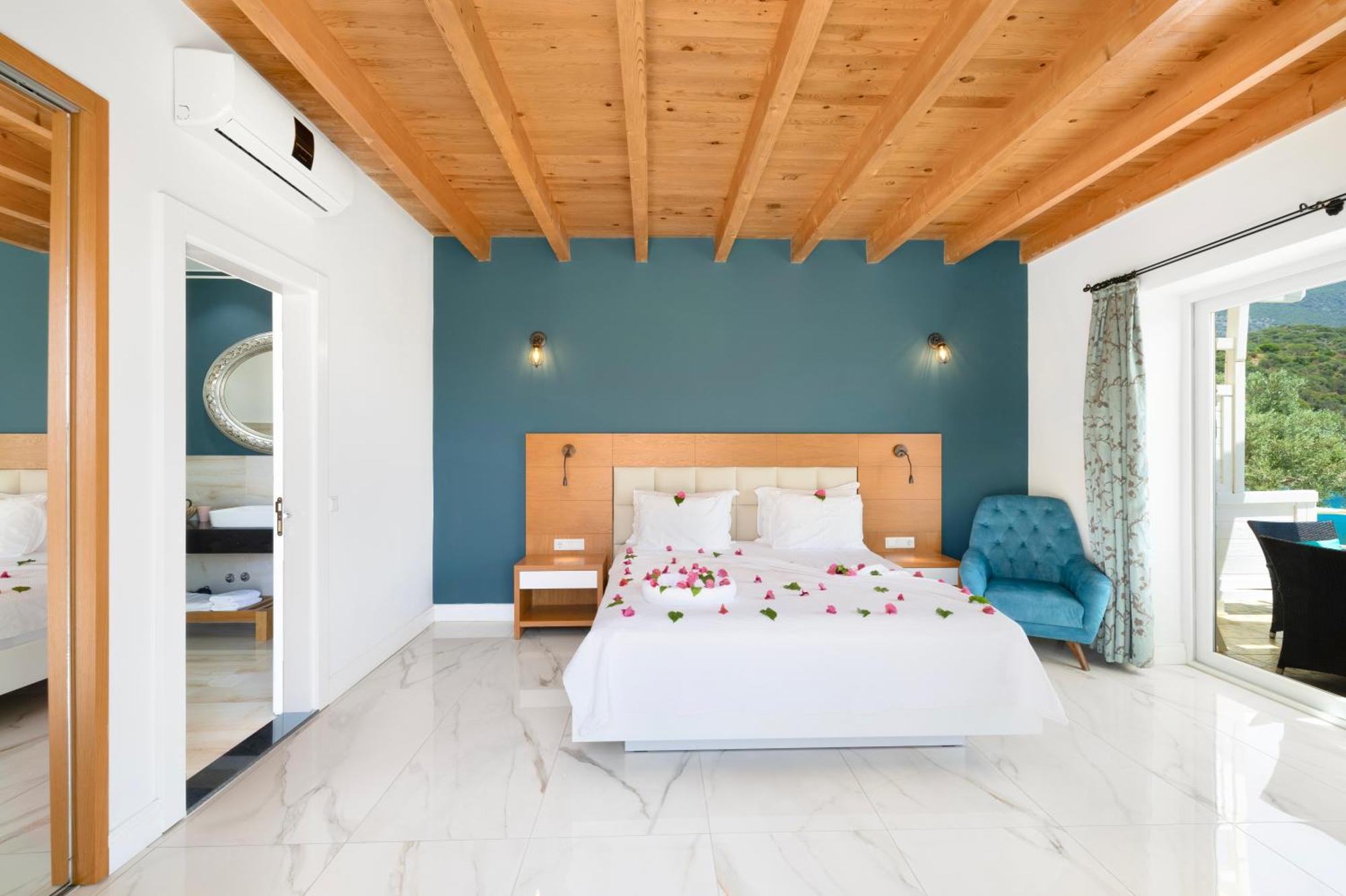 Blanca Beach Hotel Kas Exterior photo