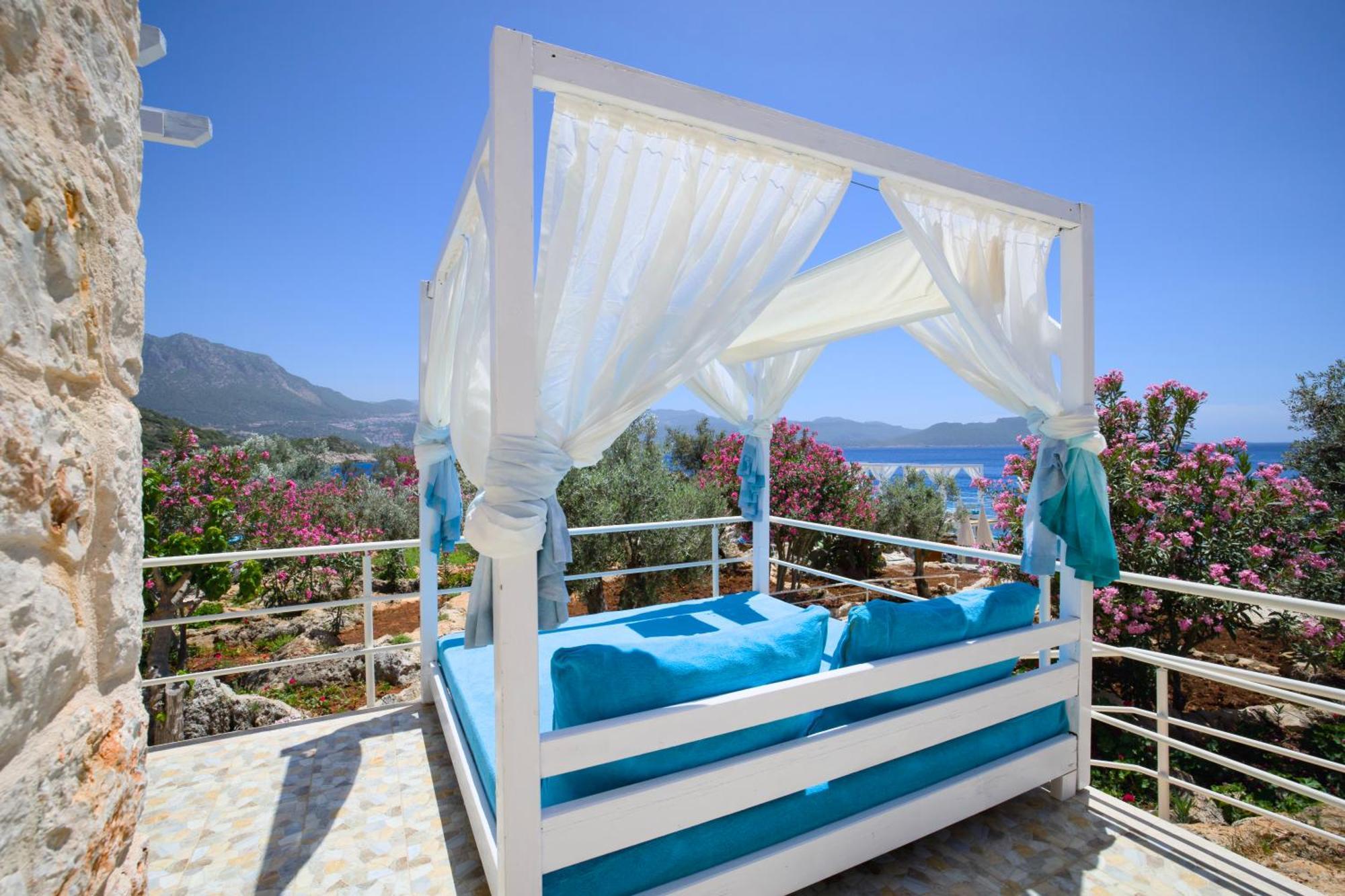 Blanca Beach Hotel Kas Exterior photo